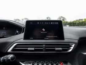 Peugeot 5008 (2018) thumbnail 31