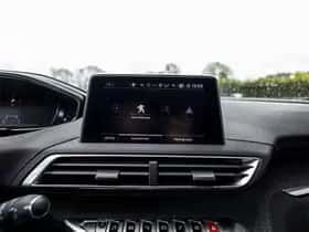 Peugeot 5008 (2018) thumbnail 32