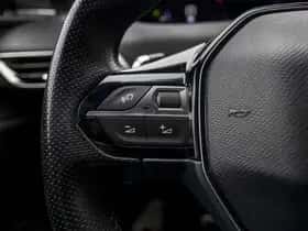Peugeot 5008 (2018) thumbnail 36