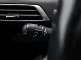Peugeot 5008 (2018) thumbnail 37