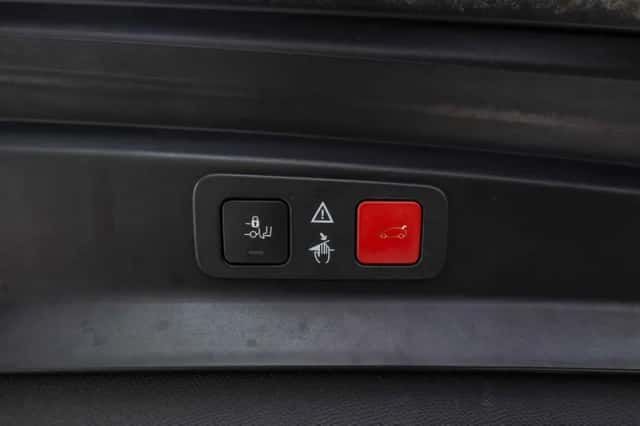 Peugeot 5008 (2018) thumbnail 41