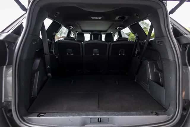 Peugeot 5008 (2018) thumbnail 45