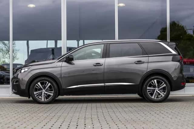 Peugeot 5008 (2018) thumbnail 6