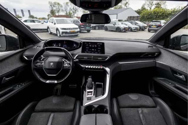 Peugeot 5008 (2018) thumbnail 52