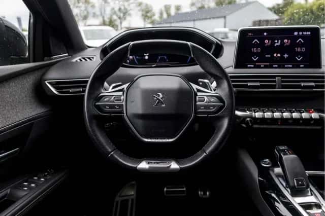 Peugeot 5008 (2018) thumbnail 53