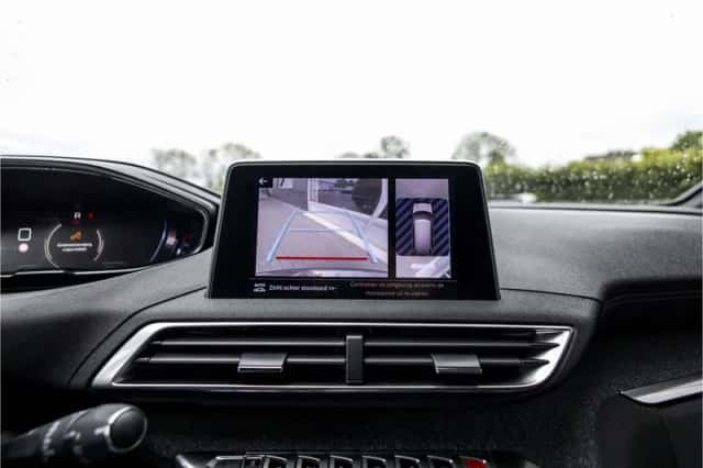 Peugeot 5008 (2018) thumbnail 73