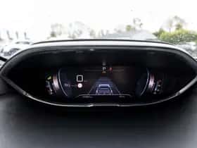 Peugeot 5008 (2018) thumbnail 9