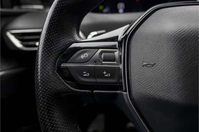 Peugeot 5008 (2018) thumbnail 81