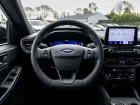 Ford Kuga (2022) thumbnail 8
