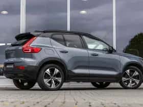 Volvo XC40 (2021) thumbnail 3