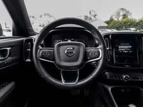 Volvo XC40 (2021) thumbnail 8
