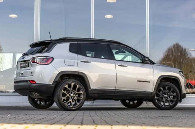 Jeep Compass (2021) thumbnail 3