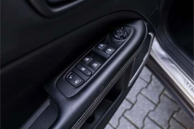 Jeep Compass (2021) thumbnail 24