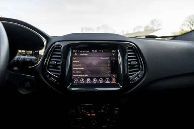 Jeep Compass (2021) thumbnail 32