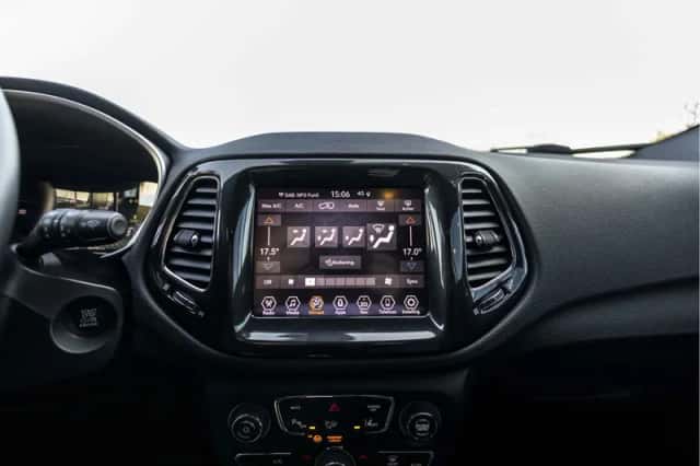 Jeep Compass (2021) thumbnail 70