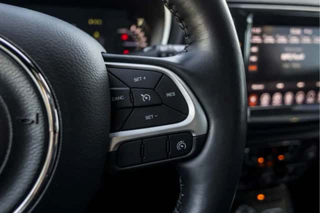 Jeep Compass (2021) thumbnail 77