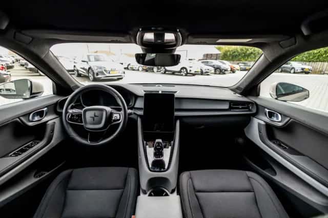 Polestar 2 (2023) thumbnail 7