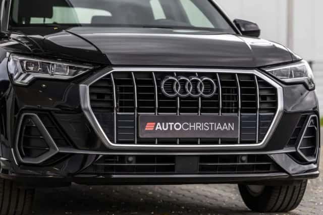 Audi Q3 (2019) thumbnail 11