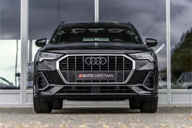 Audi Q3 (2019) thumbnail 4