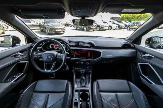Audi Q3 (2019) thumbnail 6