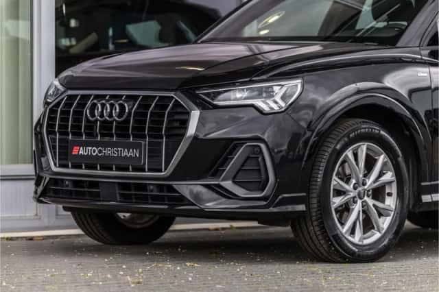 Audi Q3 (2019) thumbnail 9
