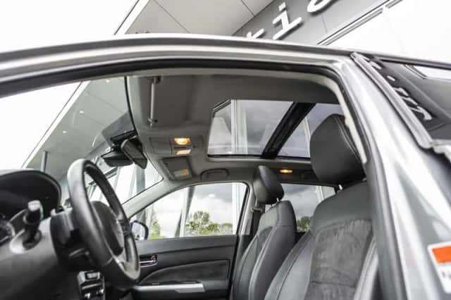 Suzuki Vitara (2019) thumbnail 14