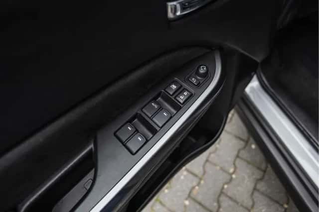 Suzuki Vitara (2019) thumbnail 24