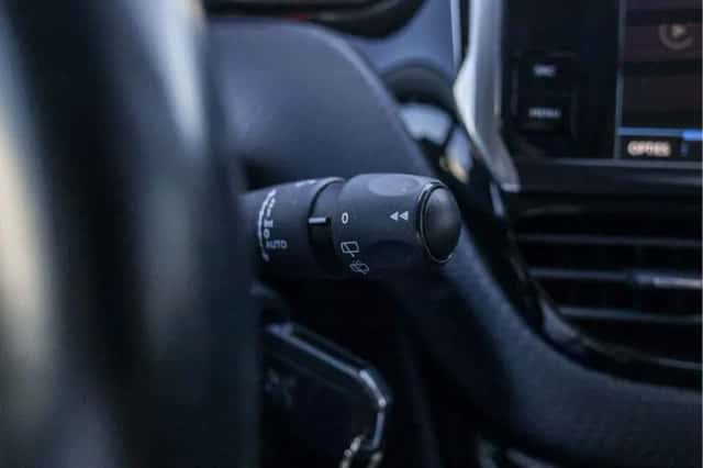Peugeot 2008 (2017) thumbnail 38
