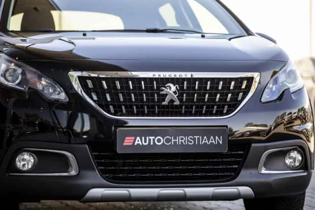 Peugeot 2008 (2017) thumbnail 60