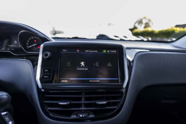 Peugeot 2008 (2017) thumbnail 70