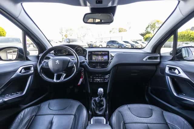 Peugeot 2008 (2017) thumbnail 74