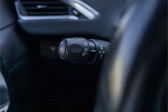 Peugeot 2008 (2017) thumbnail 78