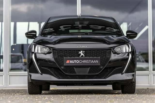 Peugeot e-208 (2021) thumbnail 4