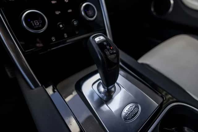 Land Rover Discovery Sport (2020) thumbnail 23