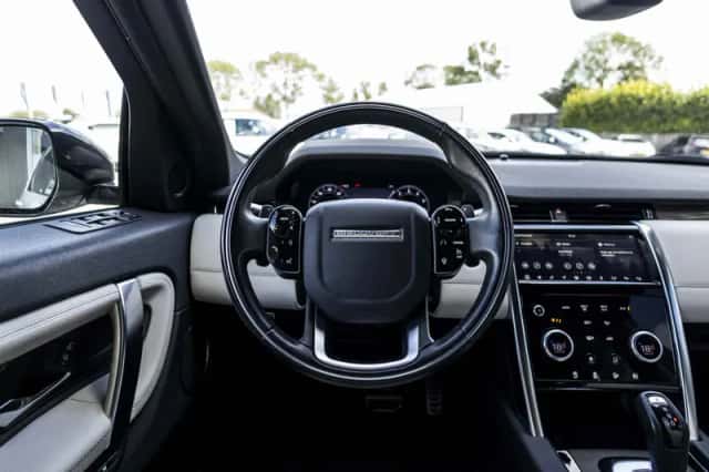 Land Rover Discovery Sport (2020) thumbnail 47