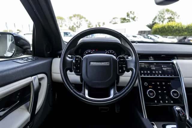 Land Rover Discovery Sport (2020) thumbnail 8