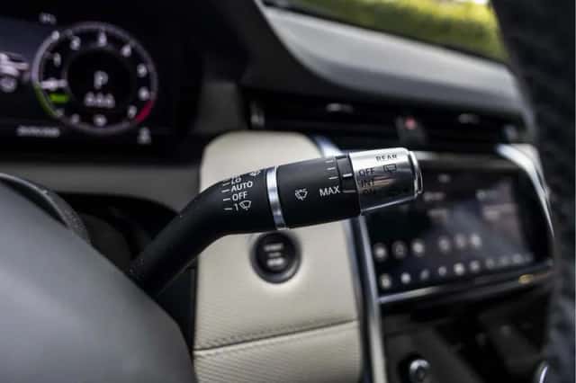 Land Rover Discovery Sport (2020) thumbnail 74
