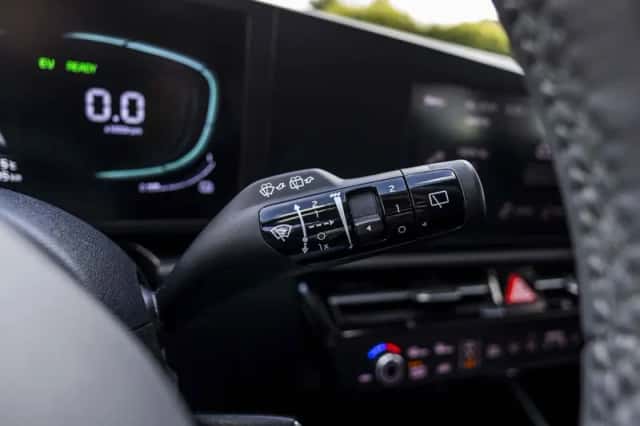 Kia Niro (2023) thumbnail 34