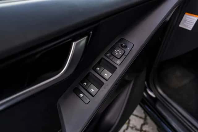 Kia Niro (2023) thumbnail 58