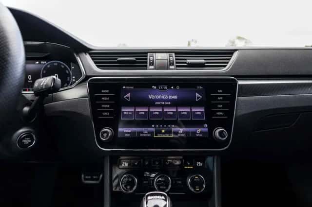 Škoda Superb (2022) thumbnail 32