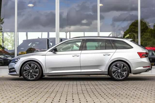 Škoda Superb (2022) thumbnail 6