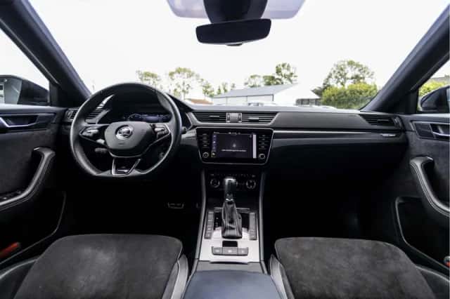 Škoda Superb (2022) thumbnail 81
