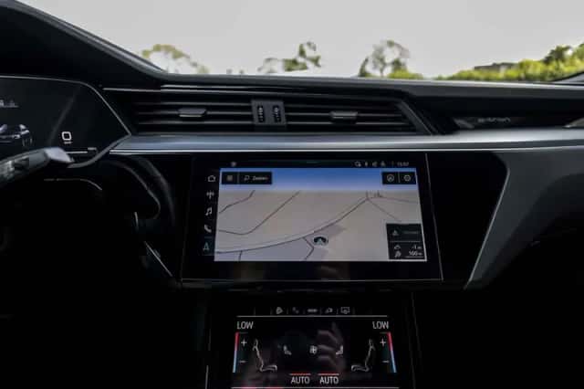 Audi e-tron (2021) thumbnail 27