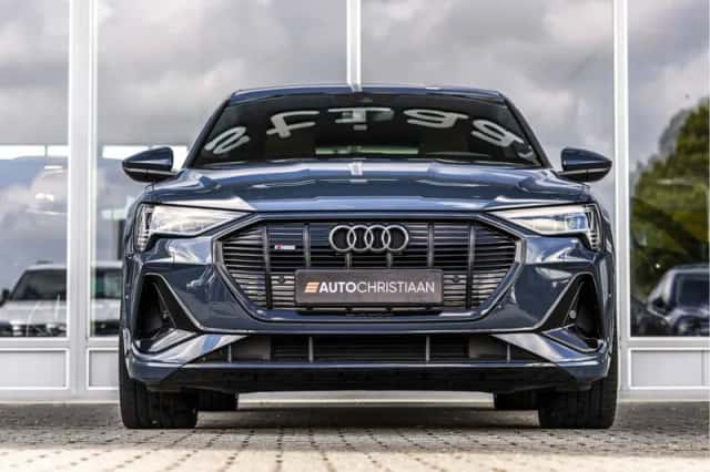 Audi e-tron (2021) thumbnail 4