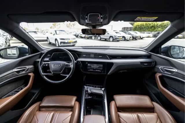 Audi e-tron (2021) thumbnail 7