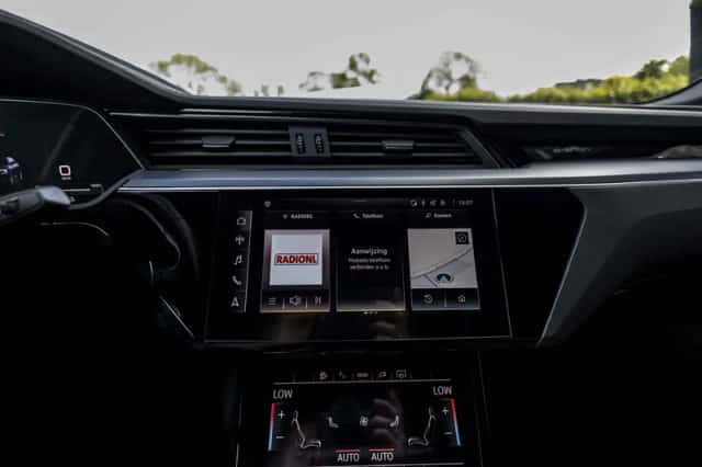 Audi e-tron (2021) thumbnail 68