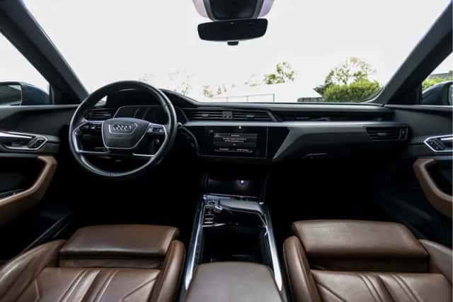 Audi e-tron (2021) thumbnail 70