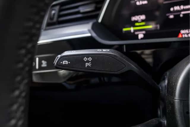 Audi e-tron (2021) thumbnail 73