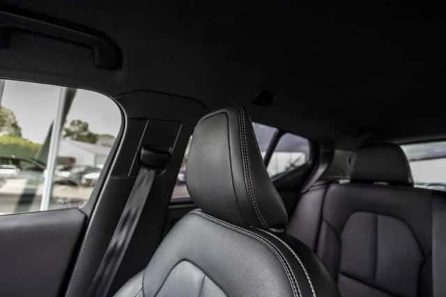 Volvo XC40 (2020) thumbnail 13