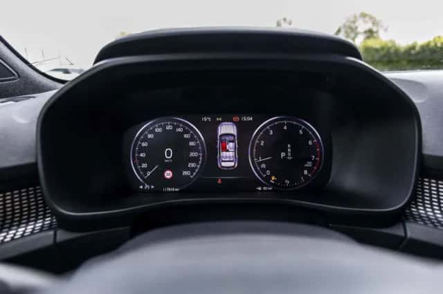 Volvo XC40 (2020) thumbnail 9